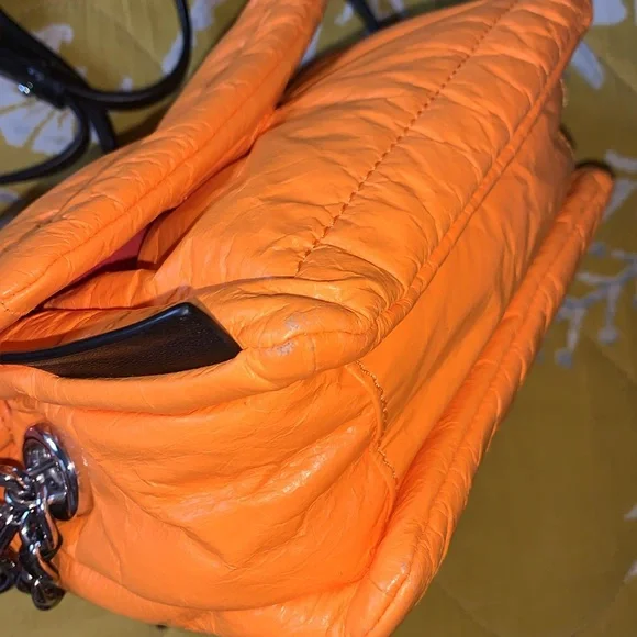 The Marc Jacobs Pillow Bag - Picture 5 of 7